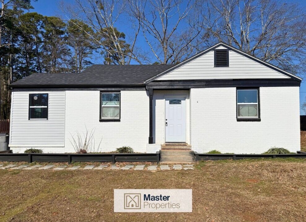 27 Ridgeway Dr in Greenville, SC - Building Photo