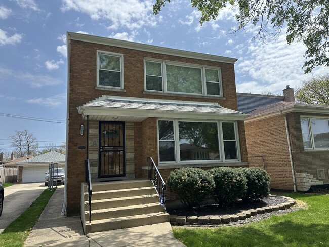 property at 5551 S Mason Ave