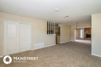 5027 McManus Dr in Jacksonville, FL - Building Photo - Building Photo