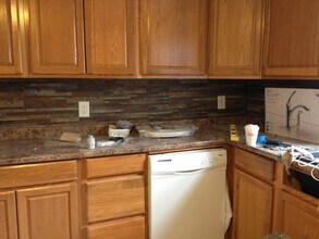 9 Hall St in Waltham, MA - Foto de edificio - Building Photo