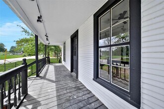 106 Spring School Rd in Spring, TX - Foto de edificio - Building Photo