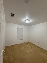 902 St Mary's St in Kenedy, TX - Building Photo - Building Photo