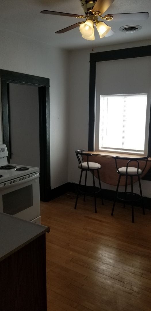 property at 224 S 5th St