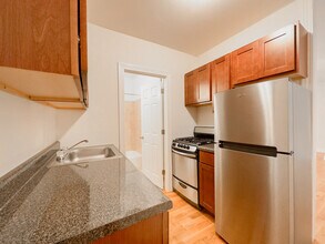 826 W Cornelia Ave in Chicago, IL - Building Photo - Building Photo