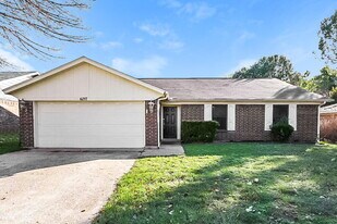 6217 Cool Springs Dr in Arlington, TX - Building Photo