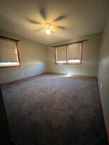 1010 N Nashville Ave in Sheffield, AL - Building Photo