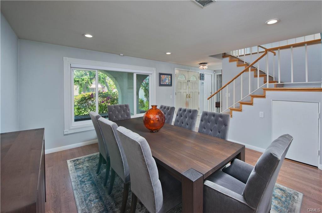 20134 Lemarsh St in Los Angeles, CA - Building Photo