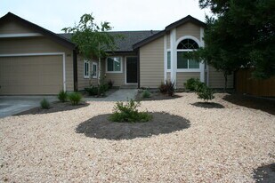205 East Sierra Avenue in Cotati, CA - Building Photo