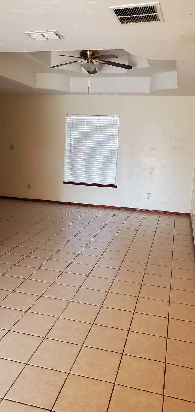 2000 Circle Dr in Mission, TX - Building Photo - Building Photo