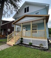 104 Seward Ave in Utica, NY - Building Photo