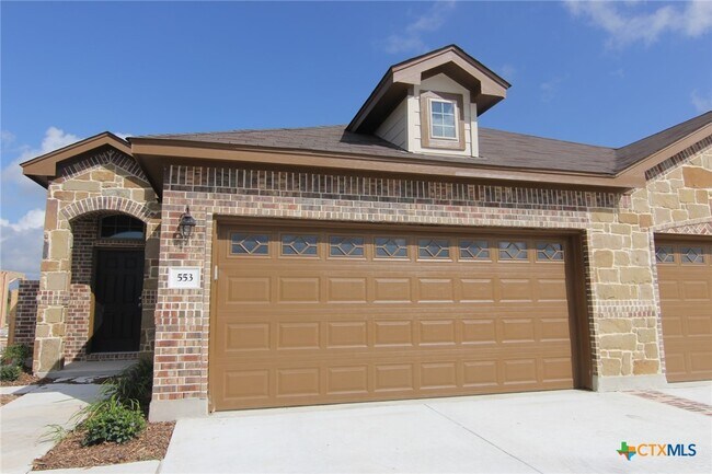 553 Creekside Frst in New Braunfels, TX - Building Photo - Building Photo
