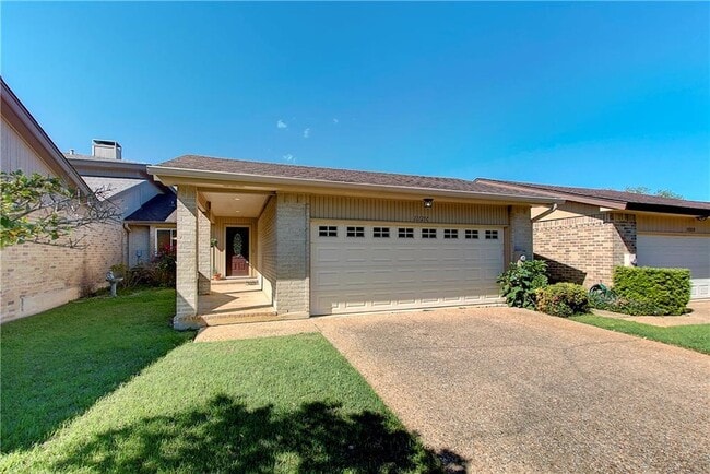 property at 11121 Pinehurst Dr
