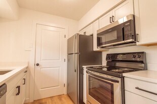 506-510-510 SE 46th Ave in Portland, OR - Building Photo