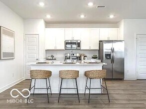 6556 Willow Wy in McCordsville, IN - Foto de edificio - Building Photo