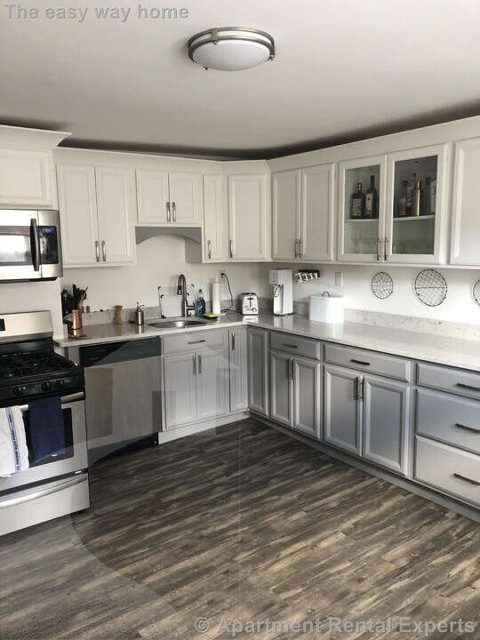 70 School St, Unit 2 in Cambridge, MA - Building Photo