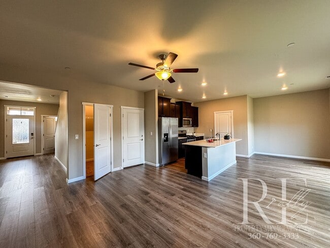 4414 Sand Dollar Dr in Bremerton, WA - Building Photo - Building Photo