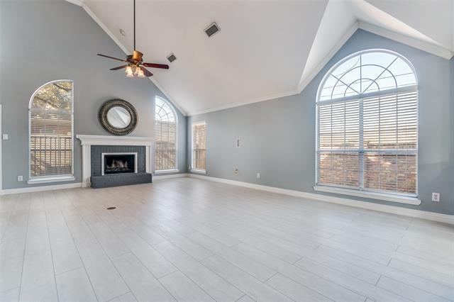 2655 Lakeforest Ct in Dallas, TX - Building Photo - Building Photo