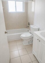 17050 NW 55th Ave in Miami Gardens, FL - Building Photo - Building Photo