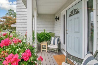 469 S Benson Rd in Fairfield, CT - Building Photo - Building Photo