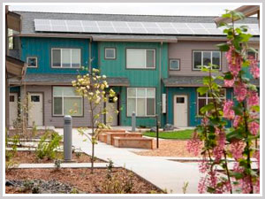 Church Hill Townhomes in Fortuna, CA - Foto de edificio