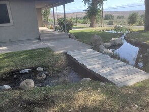 2501 N Round Valley Rd in Bishop, CA - Building Photo - Building Photo
