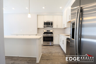 106 Kenrick St, Unit 3 in Boston, MA - Building Photo - Building Photo