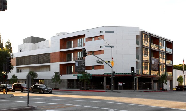 Culver Centrale in Culver City, CA - Foto de edificio - Building Photo