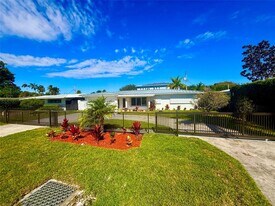 2685 SE 5th St in Pompano Beach, FL - Building Photo