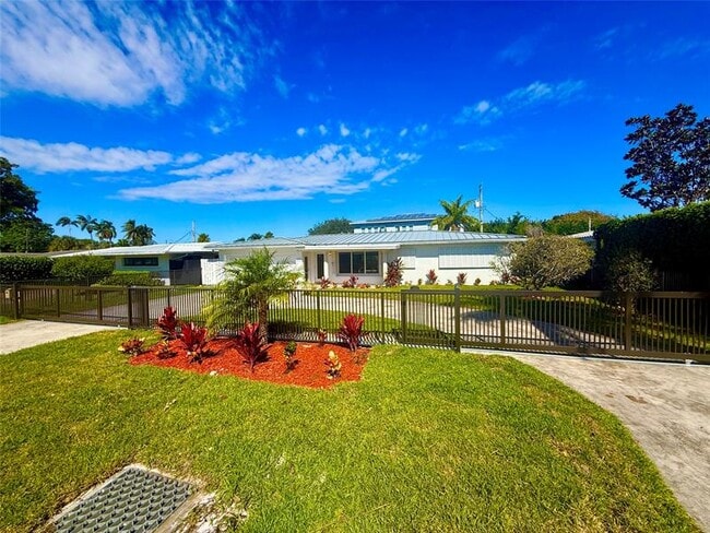 property at 2685 SE 5th St