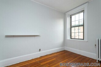 85 Myrtle St, Unit 7 in Boston, MA - Building Photo - Building Photo