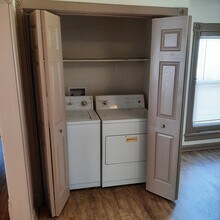 1512 S 6th St, Unit 1512 Top Unit in Springfield, IL - Building Photo - Building Photo