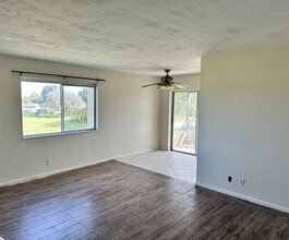 3645 Boca Ciega Dr in Naples, FL - Foto de edificio - Building Photo