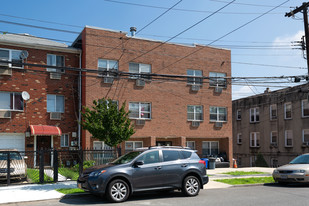 789 Bartholdi St Apartments