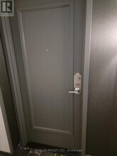 155 Beecroft Rd in Toronto, ON - Building Photo - Building Photo