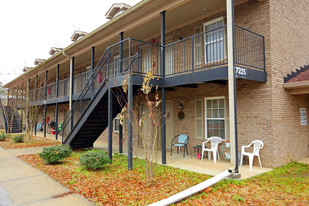 Cottondale Efficiency Apartments