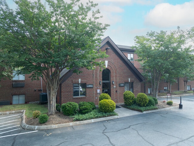 Vivo Living Charlotte University