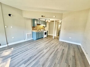 9211 S Laflin St in Chicago, IL - Building Photo - Building Photo