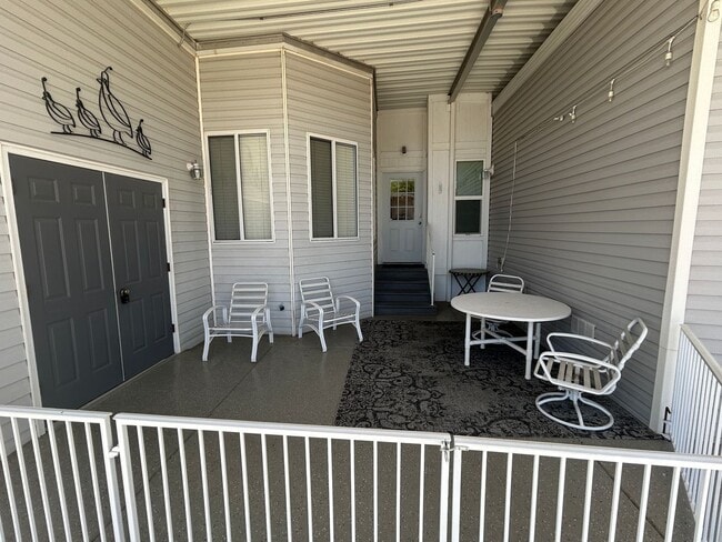 17200 W Bell Rd in Surprise, AZ - Building Photo - Building Photo