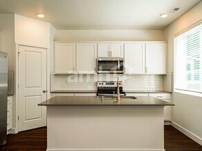 8031 Dagny St SW in Olympia, WA - Building Photo - Building Photo