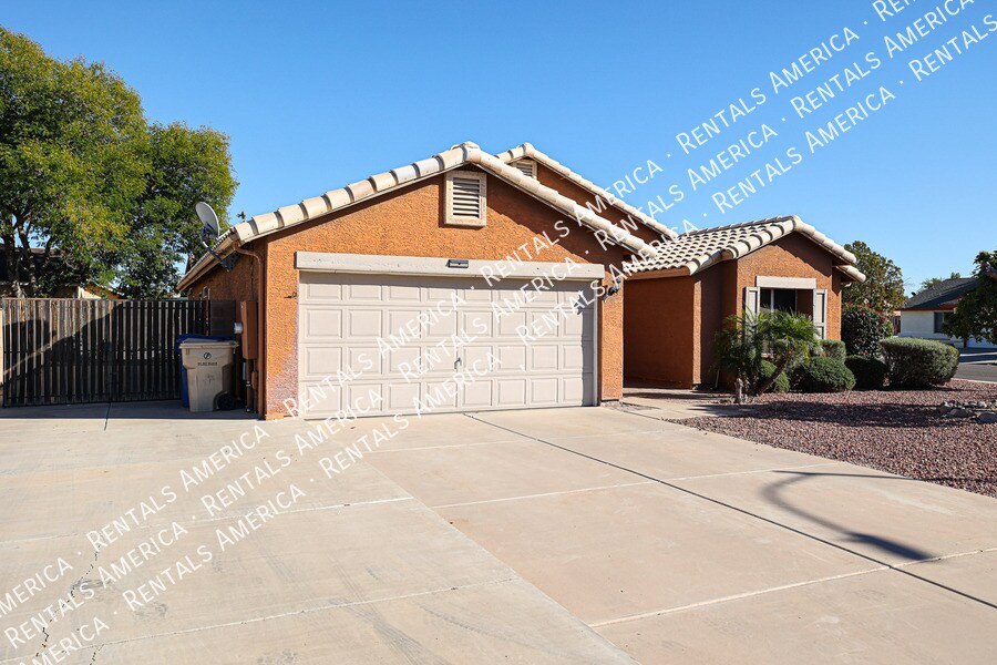 5375 N 87th Ave in Glendale, AZ - Building Photo