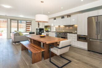 35 Dolores St, Unit 107 in San Francisco, CA - Building Photo - Building Photo