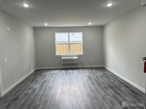 100 Jackson Ave in Carteret, NJ - Building Photo - Building Photo