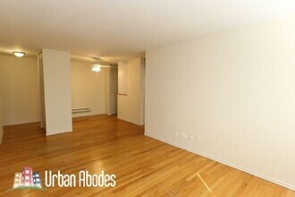 648 W Wrightwood Ave, Unit A05C in Chicago, IL - Building Photo - Building Photo