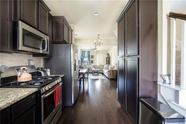 7424 Easy Wind Dr in Austin, TX - Building Photo - Building Photo