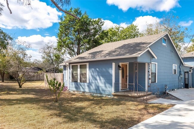406 Lexington Rd in Elgin, TX - Building Photo - Building Photo