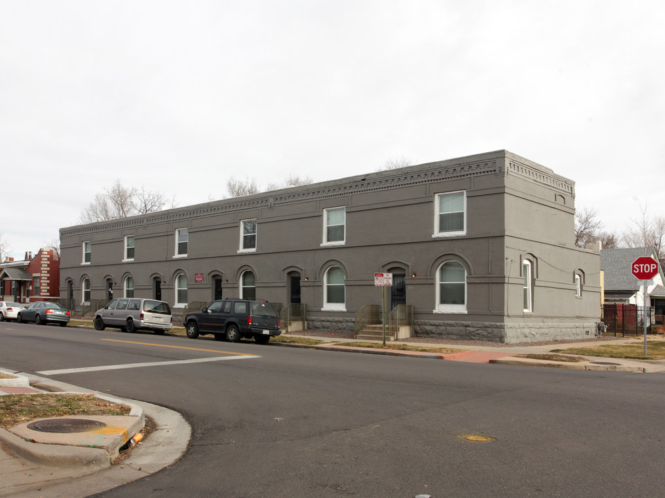 Ash Apartments in Denver, CO - Building Photo