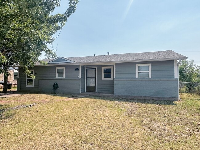 property at 106 Oak St