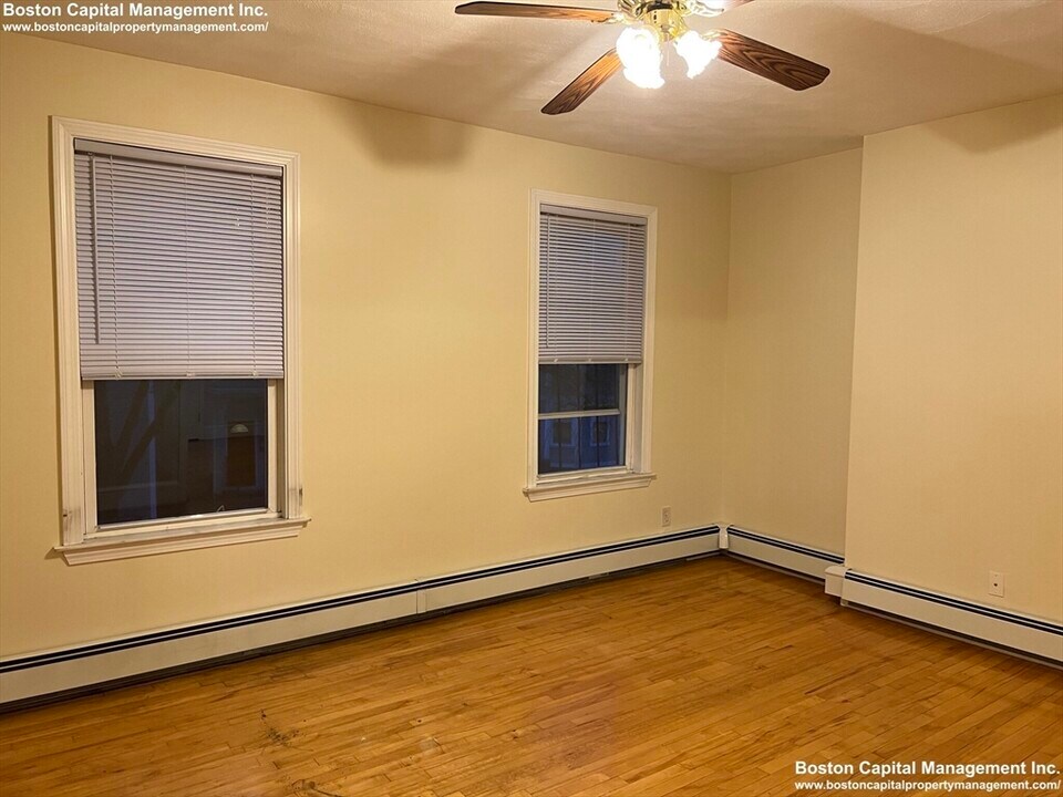 82 Hampshire St, Unit #3 in Cambridge, MA - Foto de edificio