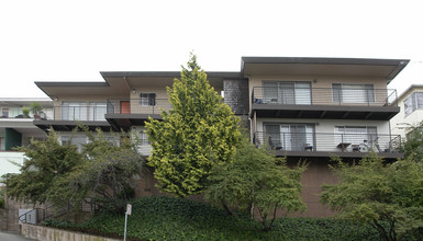 2600 Ivy Dr in Oakland, CA - Foto de edificio - Building Photo