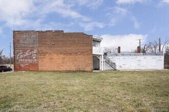 14103 Kercheval St in Detroit, MI - Building Photo - Building Photo